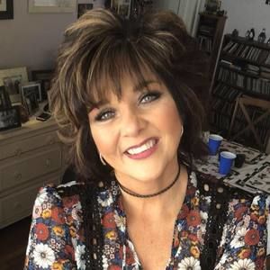 Meet your Posher, Lori